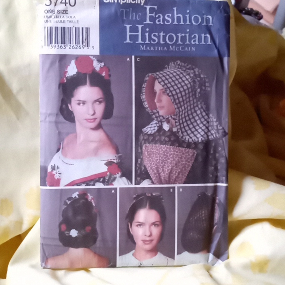 Millinery women's headpiece pattern. Unused pattern, by Simplicity,